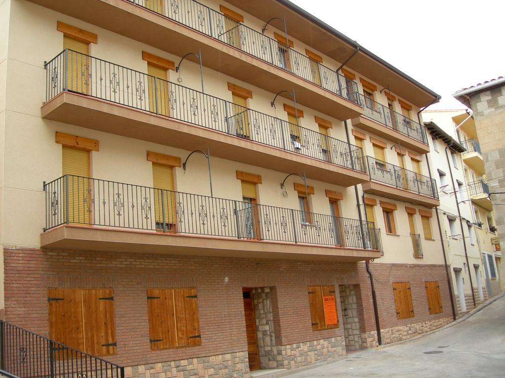 Apartamentos Turisticos Rosario Камарена-де-ла-Сьерра Экстерьер фото