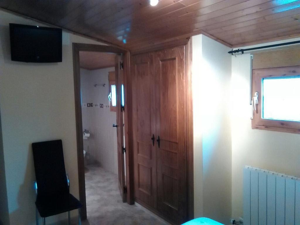 Apartamentos Turisticos Rosario Камарена-де-ла-Сьерра Номер фото